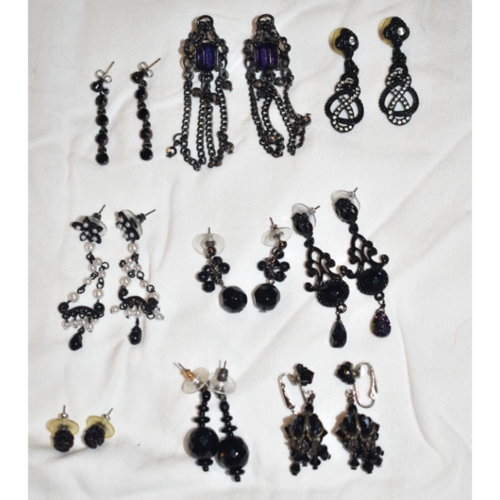 Black Vintage Earrings Set